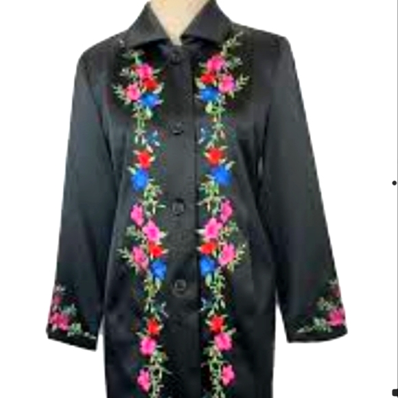 90's Vintage, Black Jacket, Embroidery, Pink, Red, Blue, and Green flowers - Picture 1 of 7